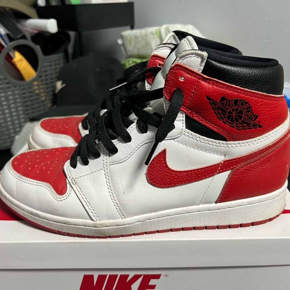 Nike Air Jordan 1 High OG Heritage sz 10.5 mens